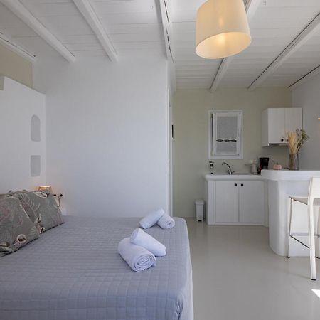 Soulmate'S Suites Tinos Kionia Exterior photo