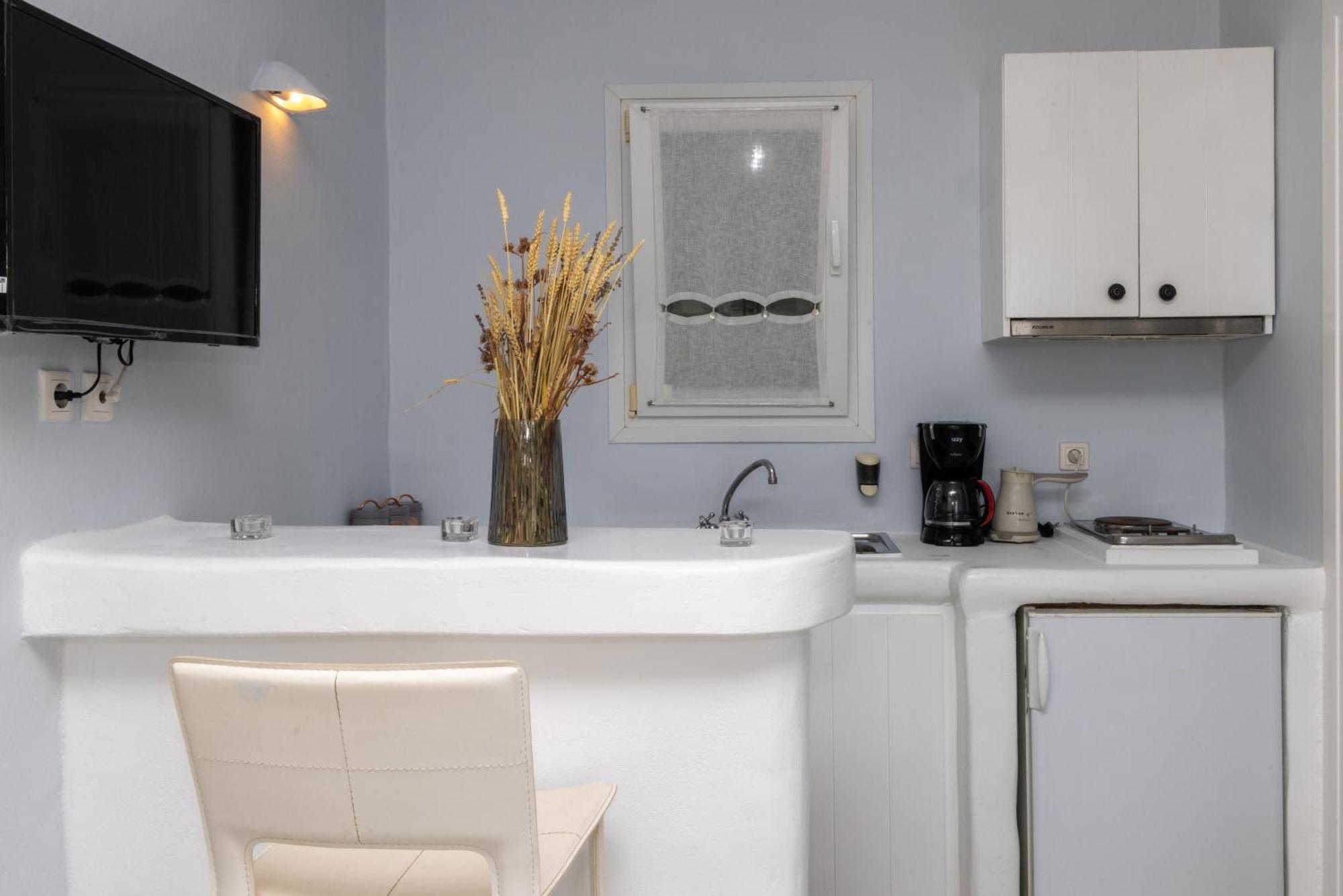 Soulmate'S Suites Tinos Kionia Exterior photo