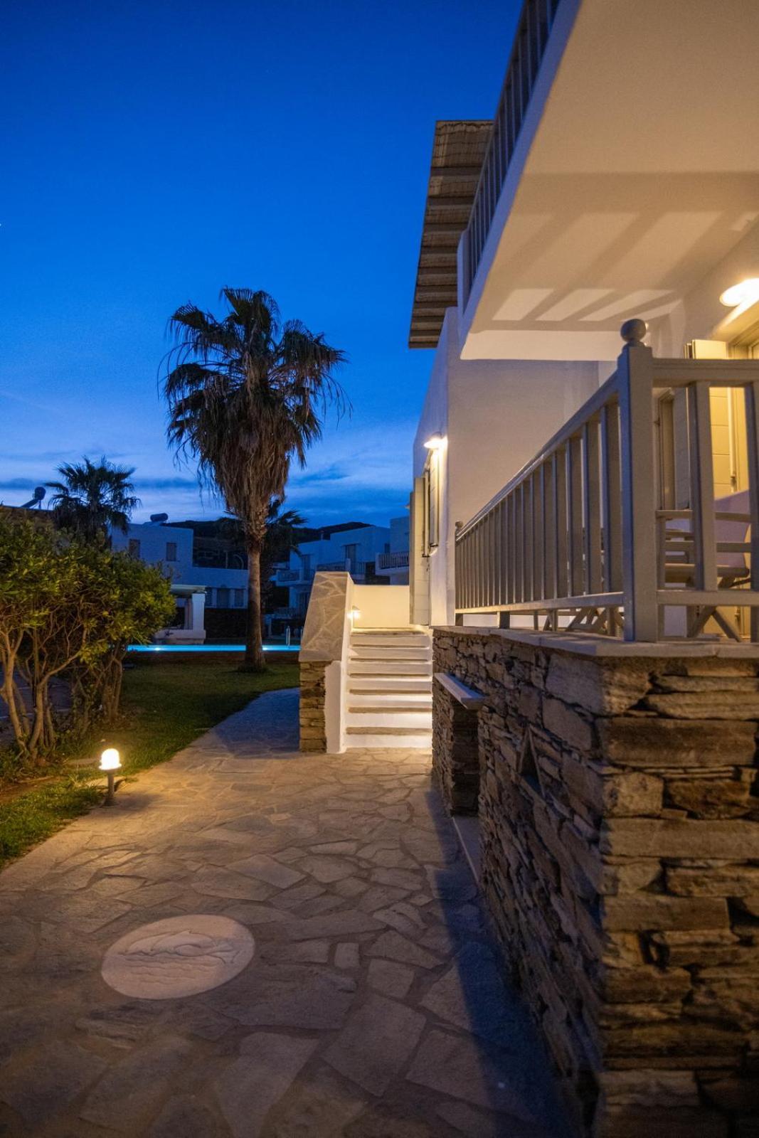 Soulmate'S Suites Tinos Kionia Exterior photo
