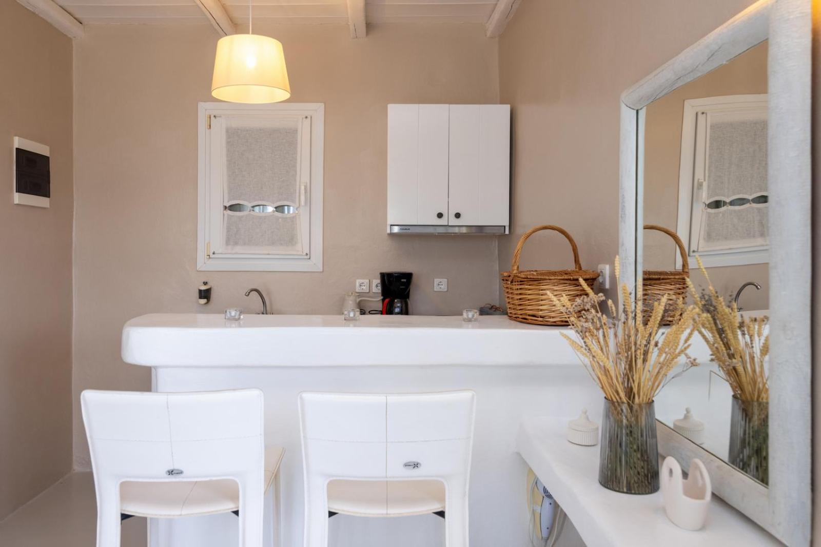 Soulmate'S Suites Tinos Kionia Exterior photo